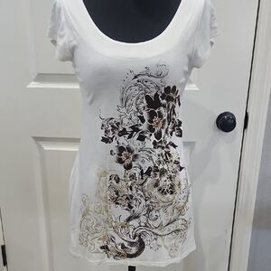 FANG Cream Colored Cap Sleeve Floral Print Tee size Medium